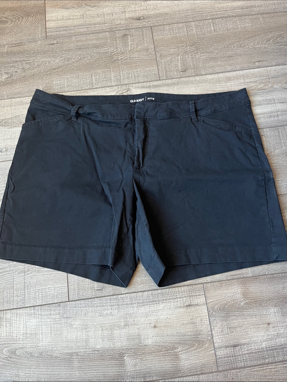 3/$20- Old Navy Black Pixie Chino Shorts